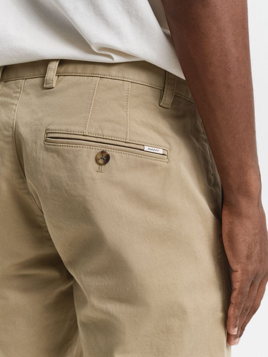 Chino beige foncé homme coupe classique en coton – GANT