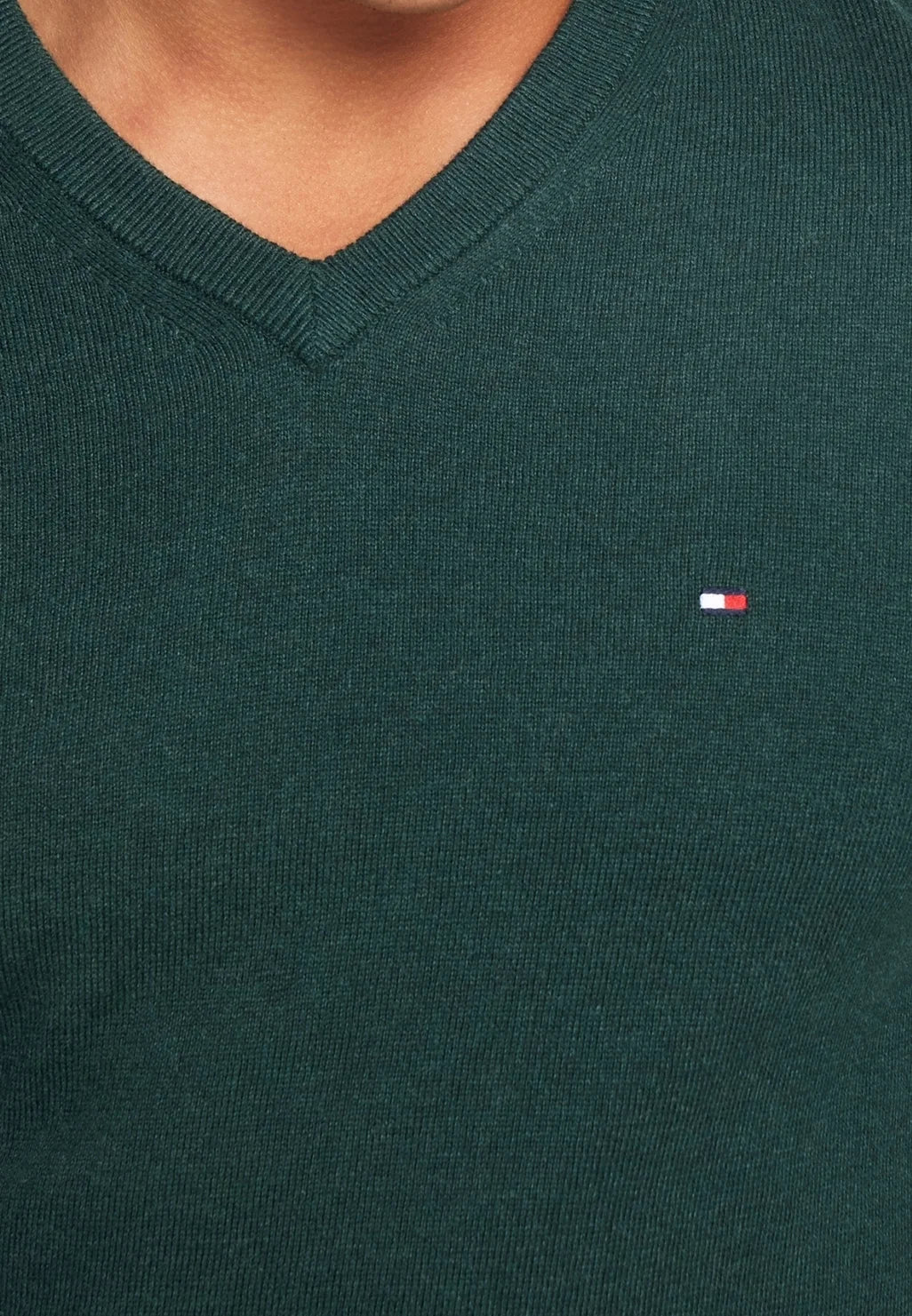 Pull col V laine vert forêt Tommy Hilfiger homme.