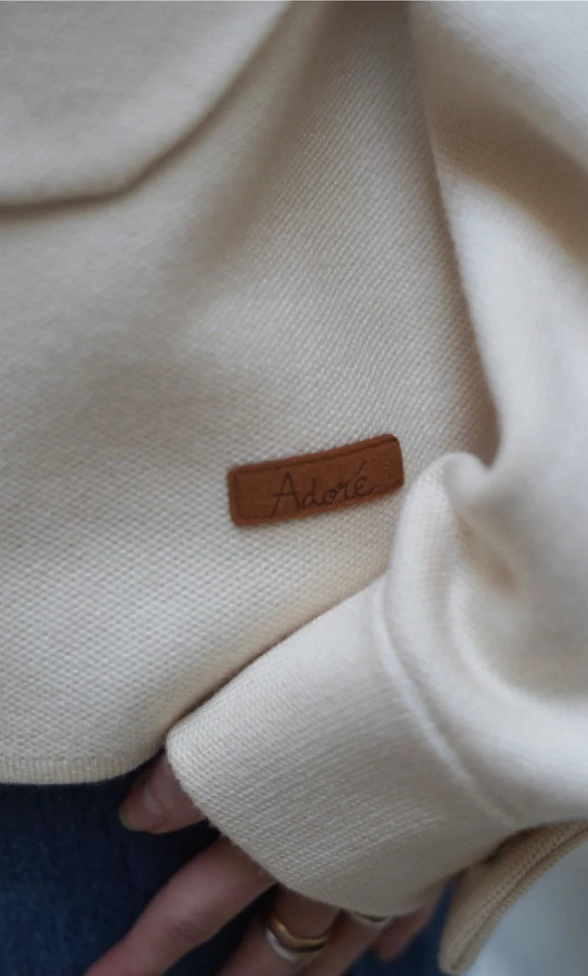 Veste femme bleu marine ou beige coupe courte boutonnée style chic – Adoré Paris