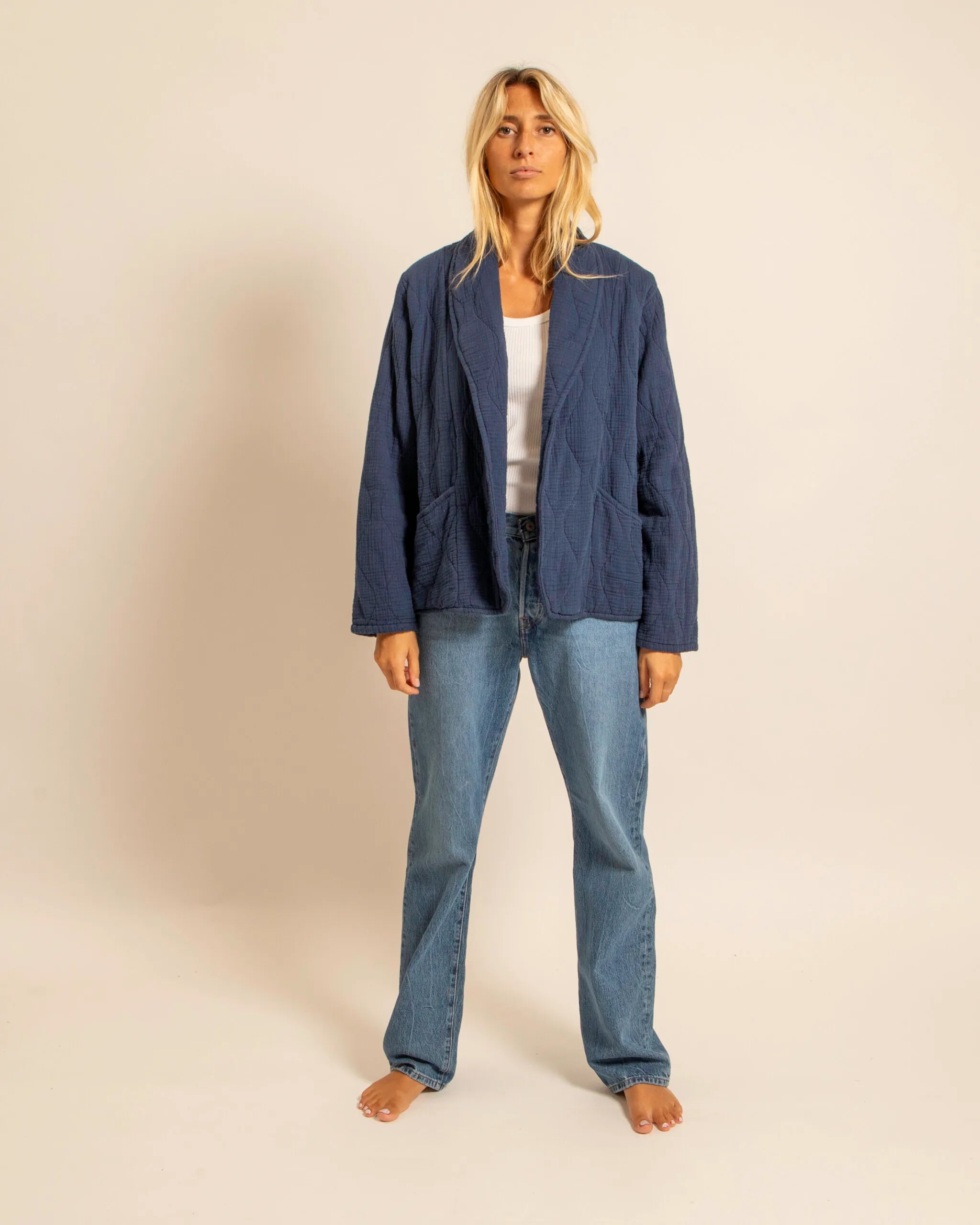 Veste Aokyanos Femme Navy en Gaz de Coton – Élégante, Confortable
