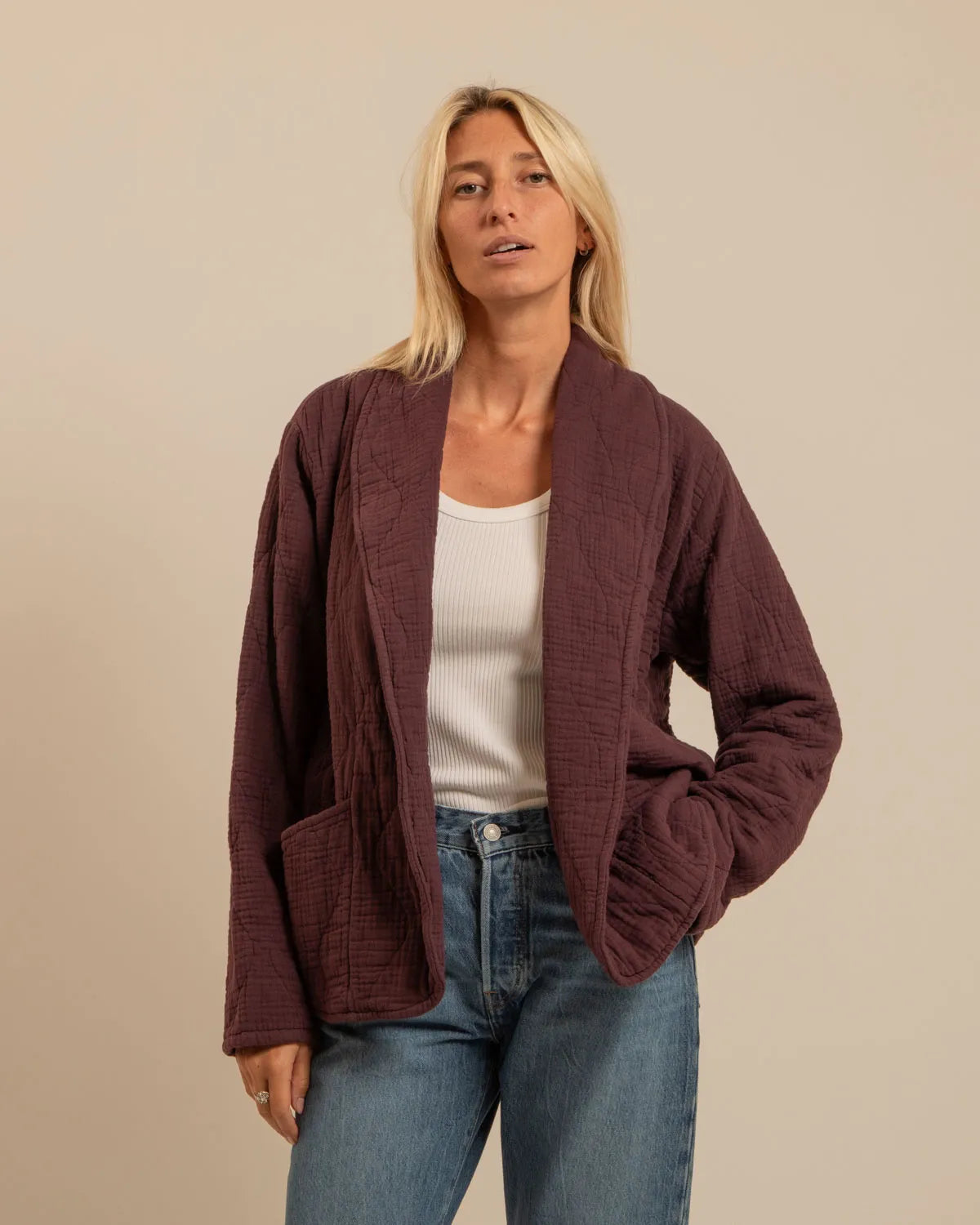 Veste Cuba Femme Bordeaux en Gaz de Coton Isotherme – Marque Aokyanos, Élégante et Légère | Urban Chic Boutiques