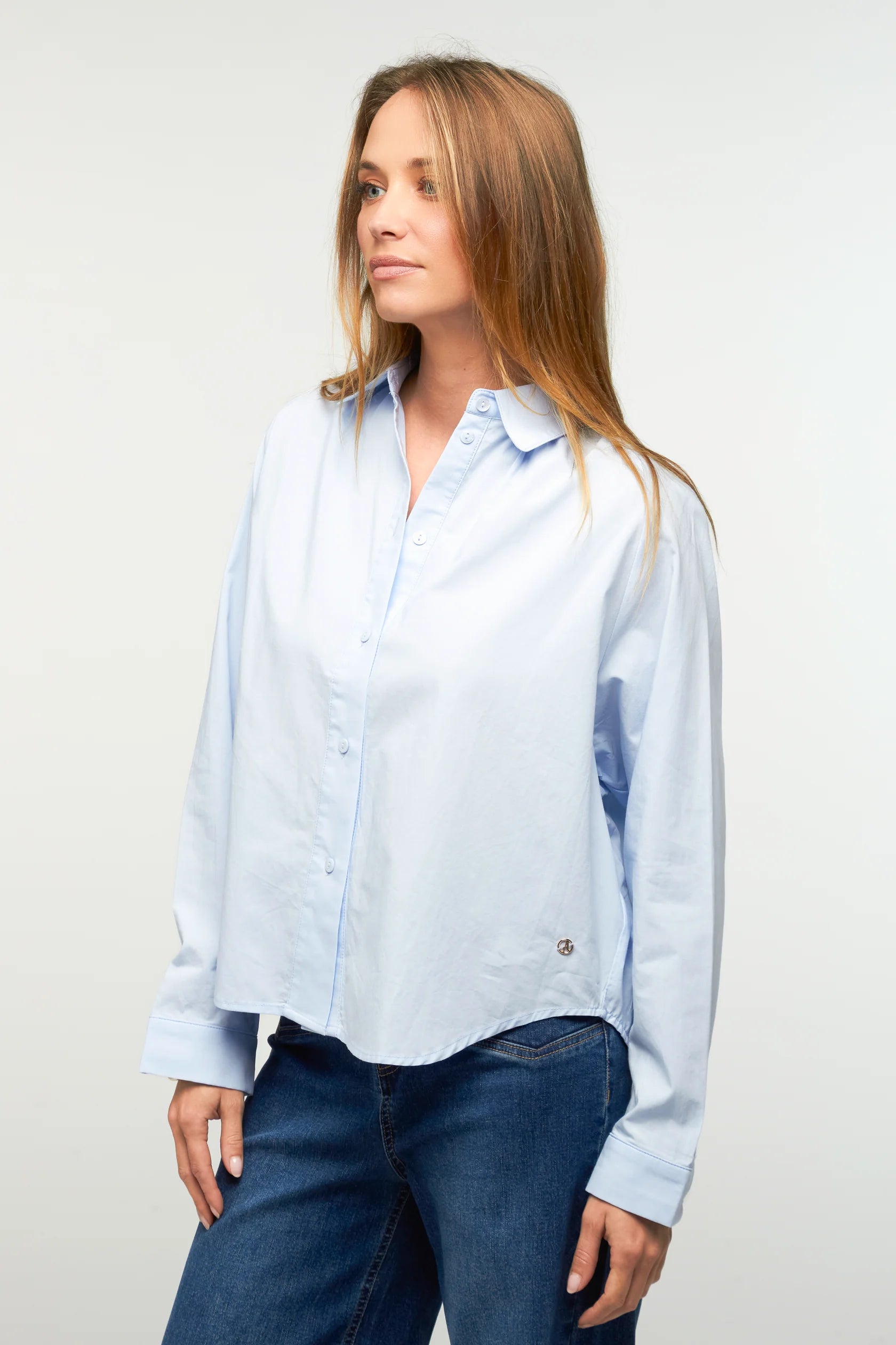 Chemise femme chic et intemporelle Bora Bora bleu ciel ou ivoire – Adoré Paris