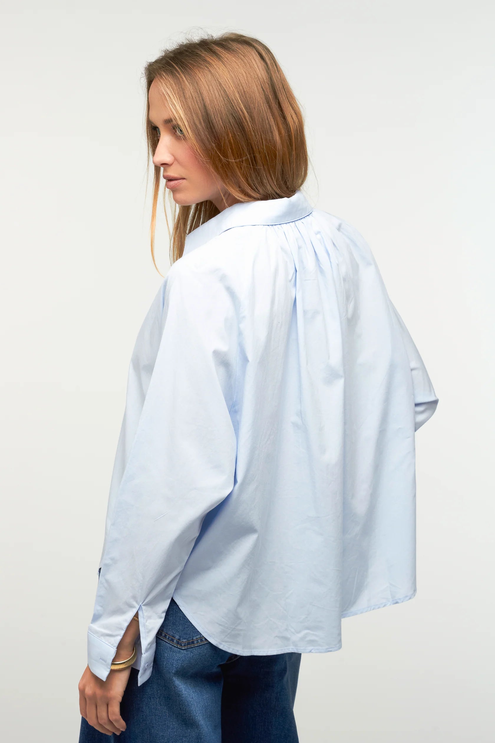Chemise femme chic et intemporelle Bora Bora bleu ciel ou ivoire – Adoré Paris