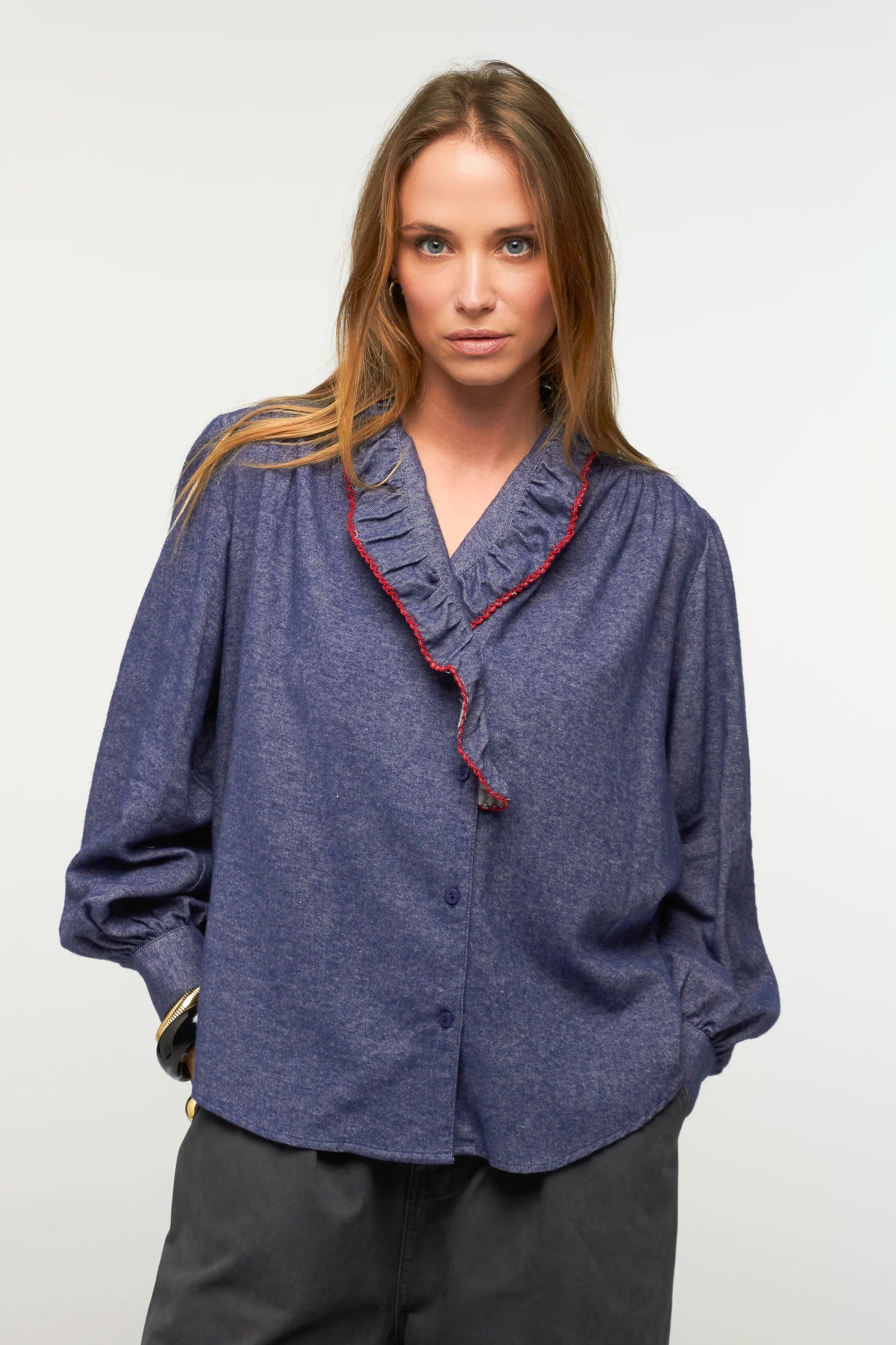 Chemise Alya femme à volants écru chiné ou denim style bohème chic – Adoré Paris