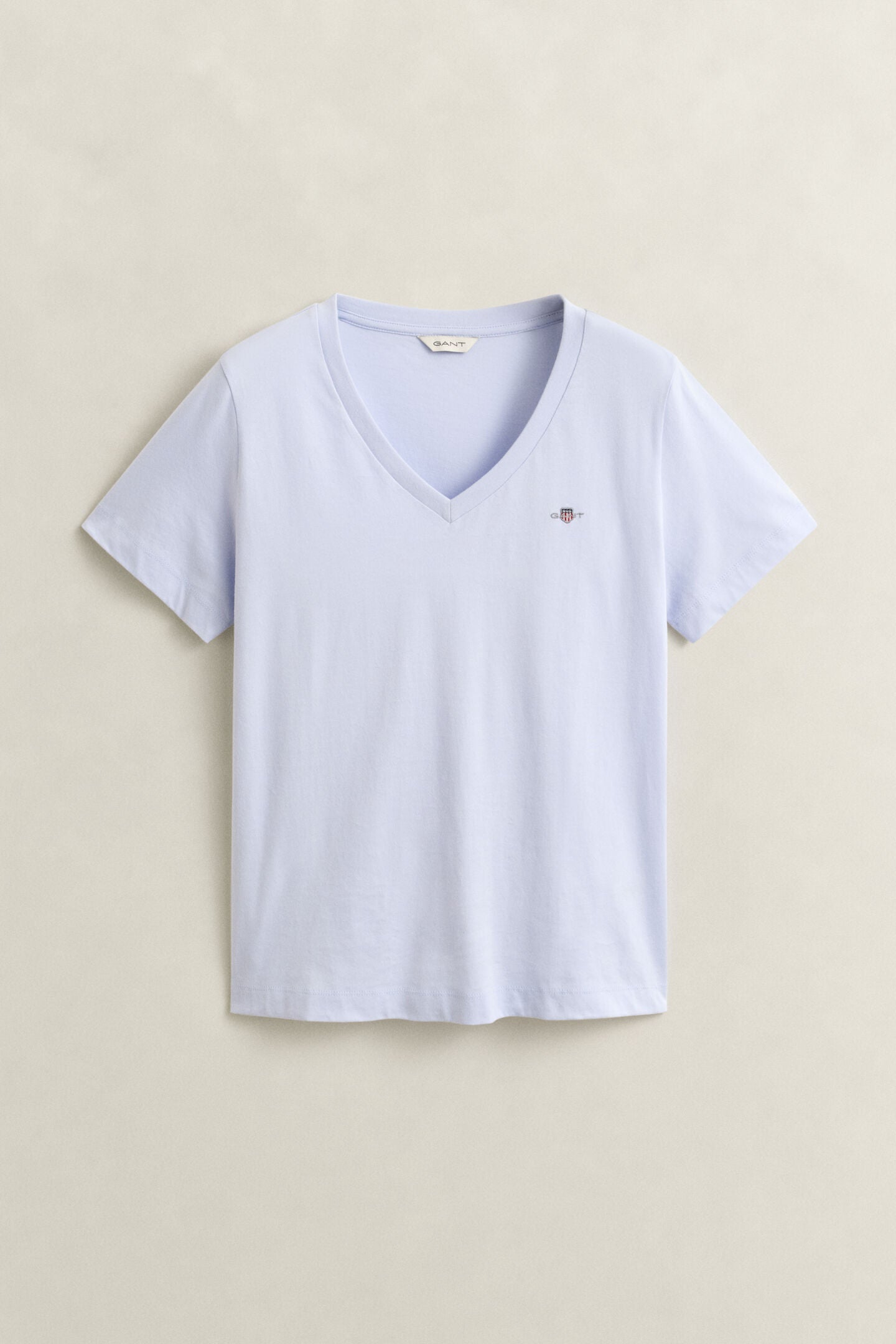 T-shirt col V Shield en coton - Coupe féminine et confort premium – Gant