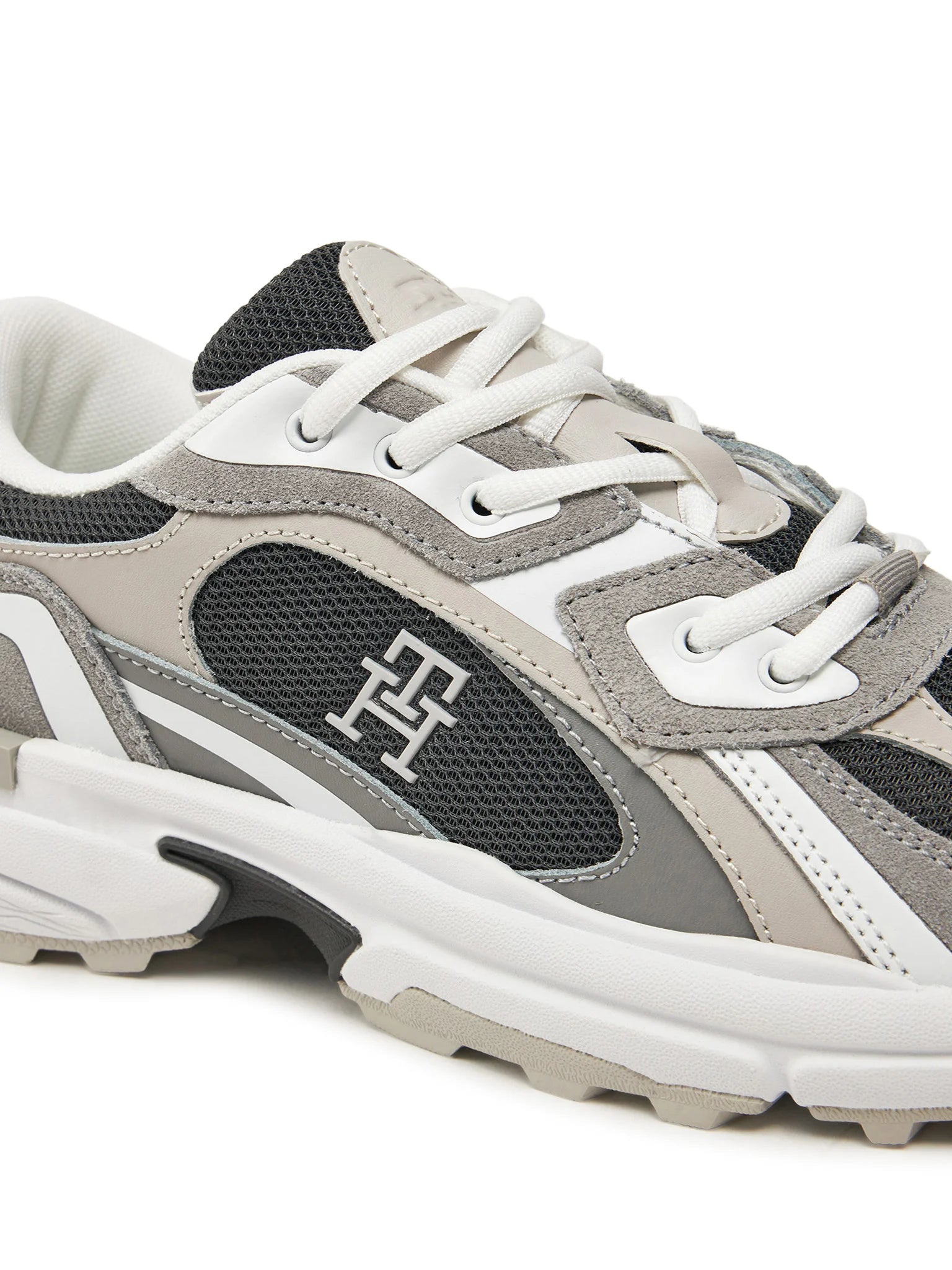 Baskets Femme Tommy Hilfiger Modern Rugged Runner Gris, Noir, Blanc – Chaussures tendance, confort et style