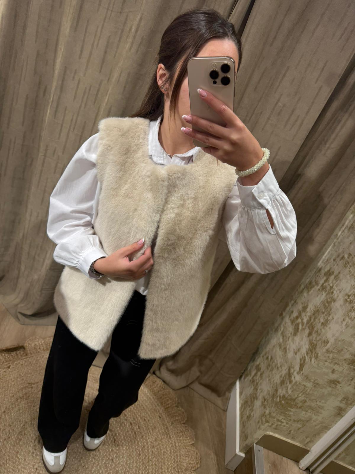 Gilet sans manches fausse fourrure beige ecru – Adoré Paris Vassilissa femme, mi-saison, doux et confortable